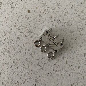 NECKLET | Triple Layering Clasp